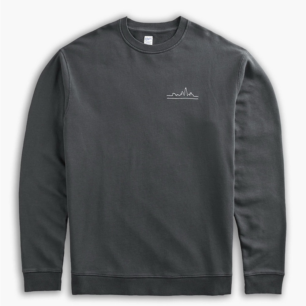 Mugsy Jeans | Black Skyline Men's Washed Black Crewneck Sweatshirt | Size Medium